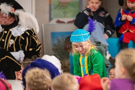 2025-11-23 Sint leest voor-30